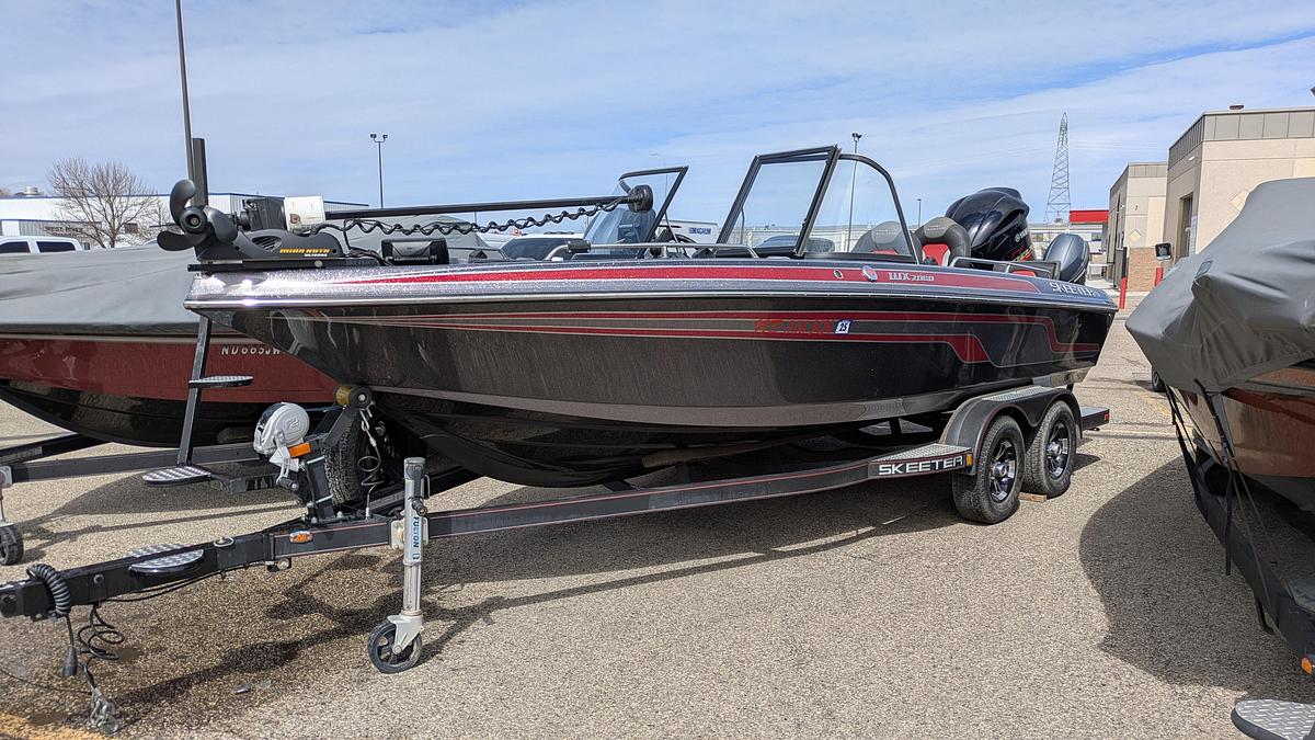 Used 2017 Skeeter WX2060