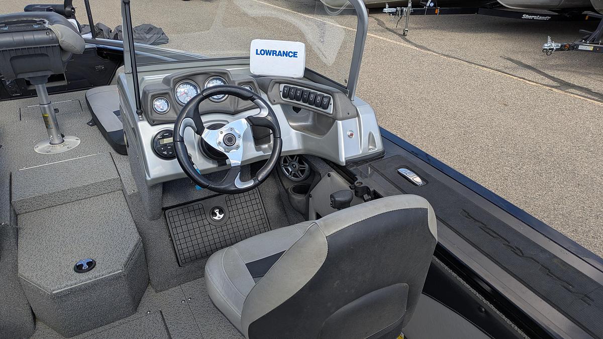 Used 2018 TRACKER Targa V19