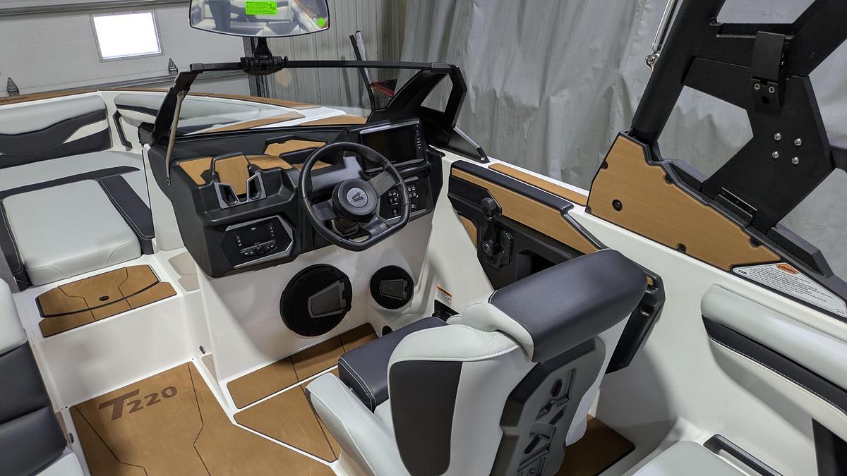 2026 Axis Wake Research T220