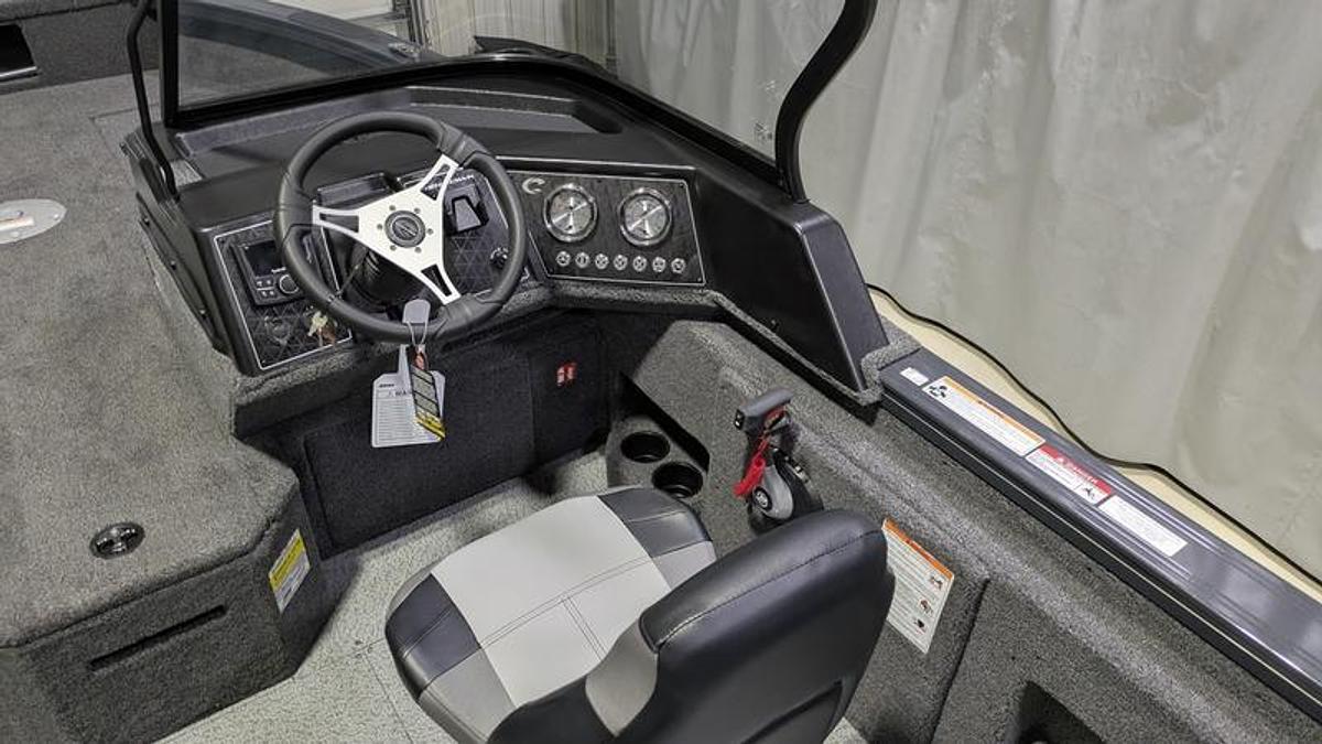 2026 Crestliner 1850 Fish Hawk