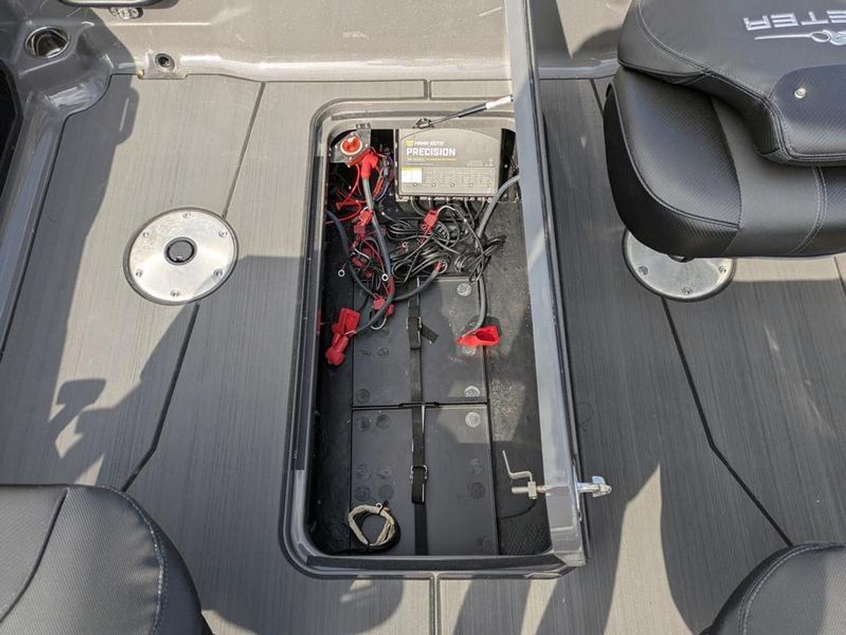 2025 Skeeter WXR2060F