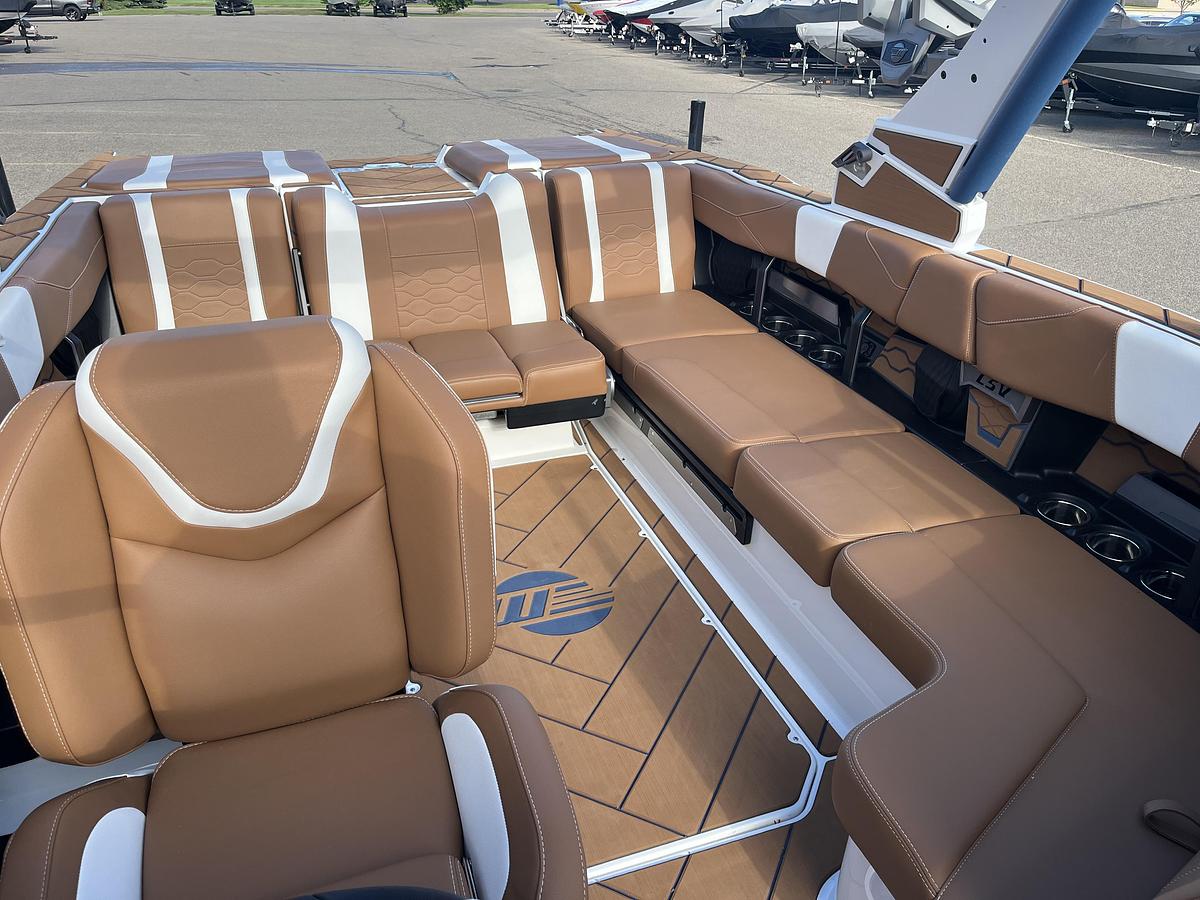 2026 Malibu Boats 23 LSV