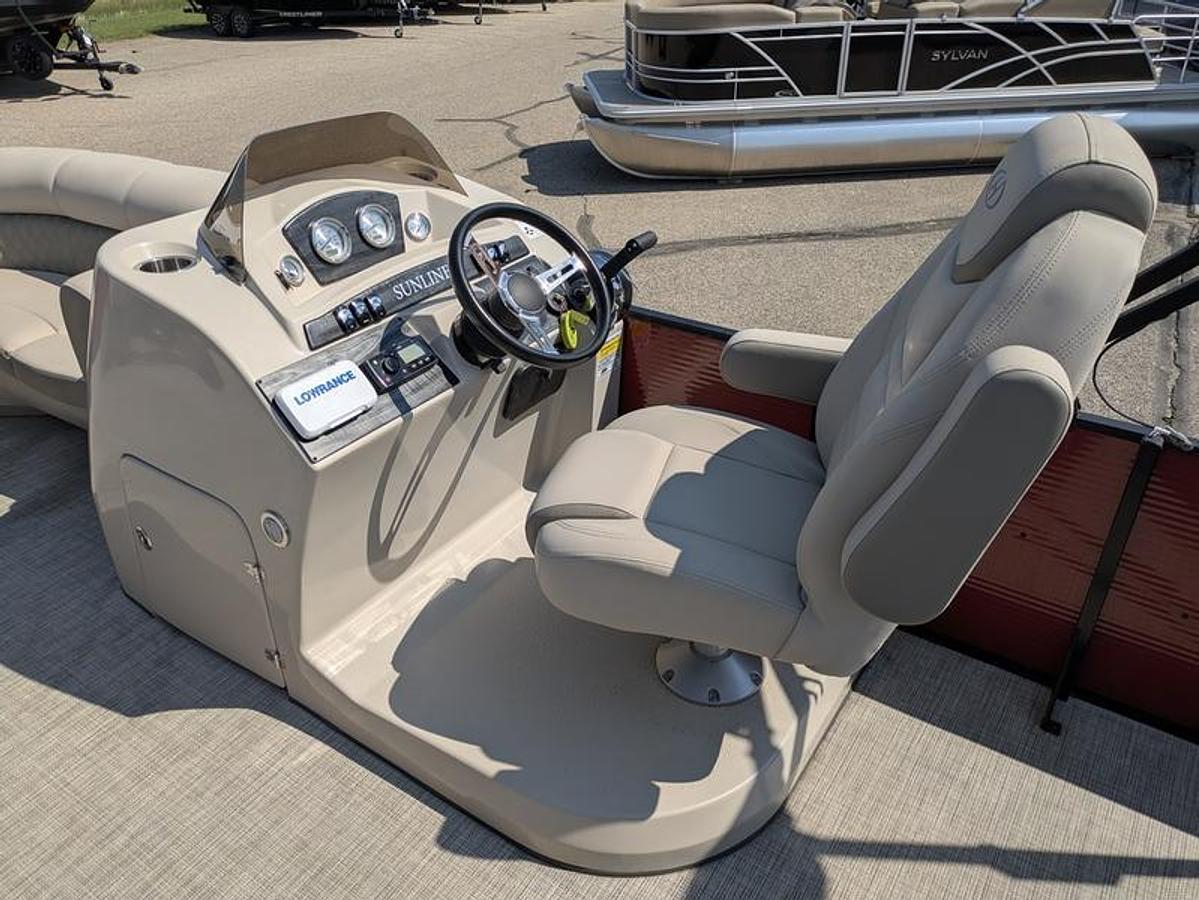 Used 2021 Harris Sunliner 230