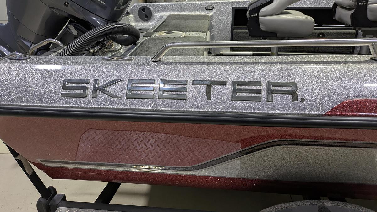 Used 2014 Skeeter WX1850
