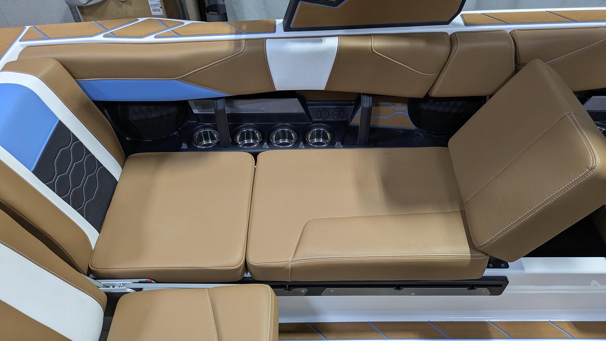 2026 Malibu Boats 23 LSV