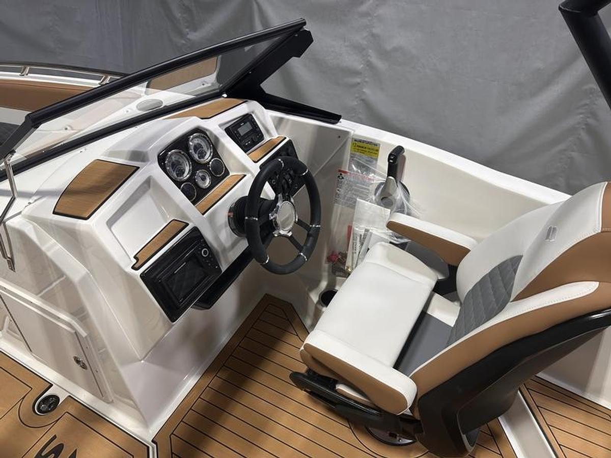 2025 Starcraft Marine SVX 190 OB DC *AFTER ALL INCENTIVES*