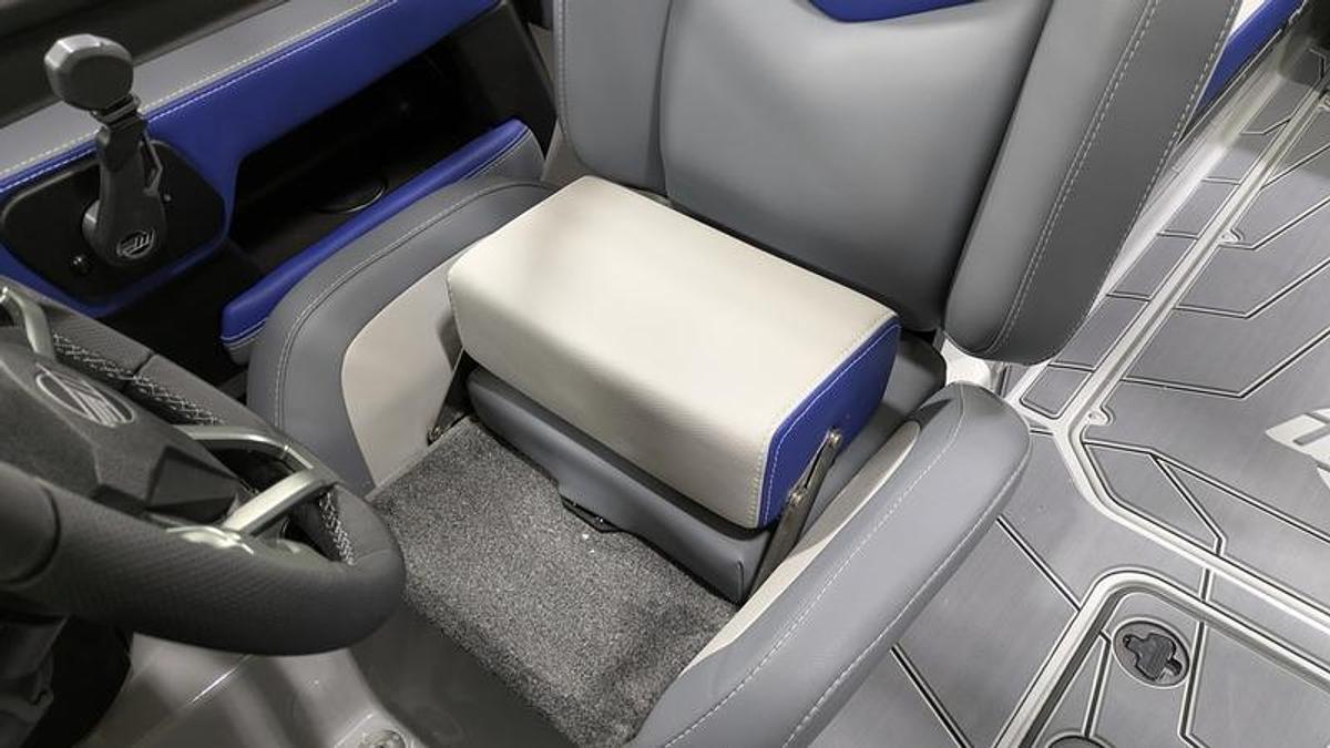 2026 Malibu Boats 25 LSV