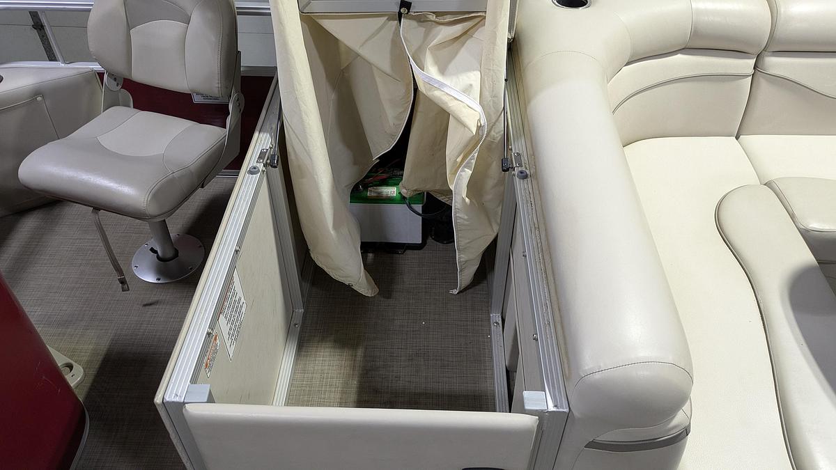 Used 2016 BENNINGTON 22SX