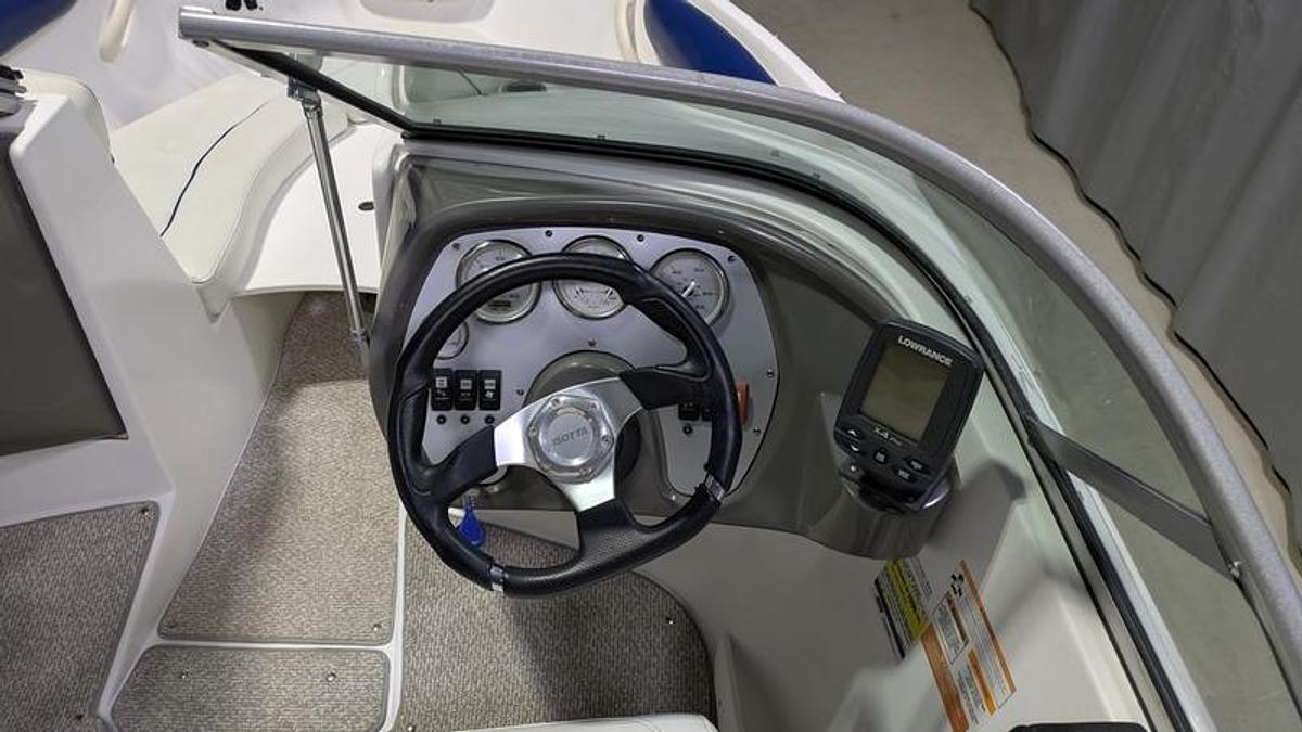Used 2013 Rinker Captiva 186 FS BR
