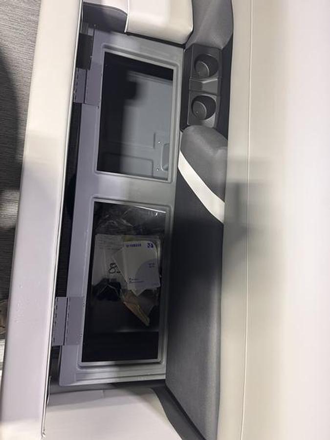 2026 Sylvan X3 Party Fish Platinum Package