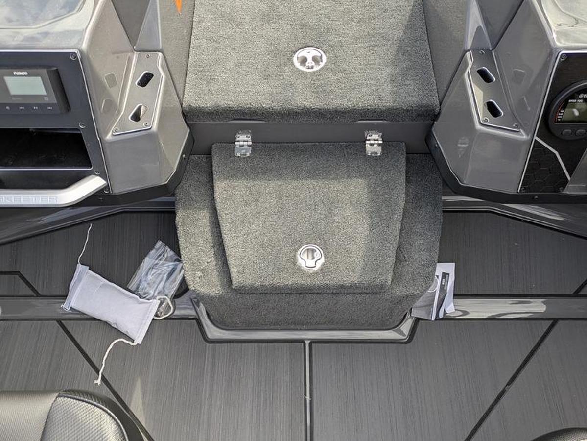 2025 Skeeter WXR2060F