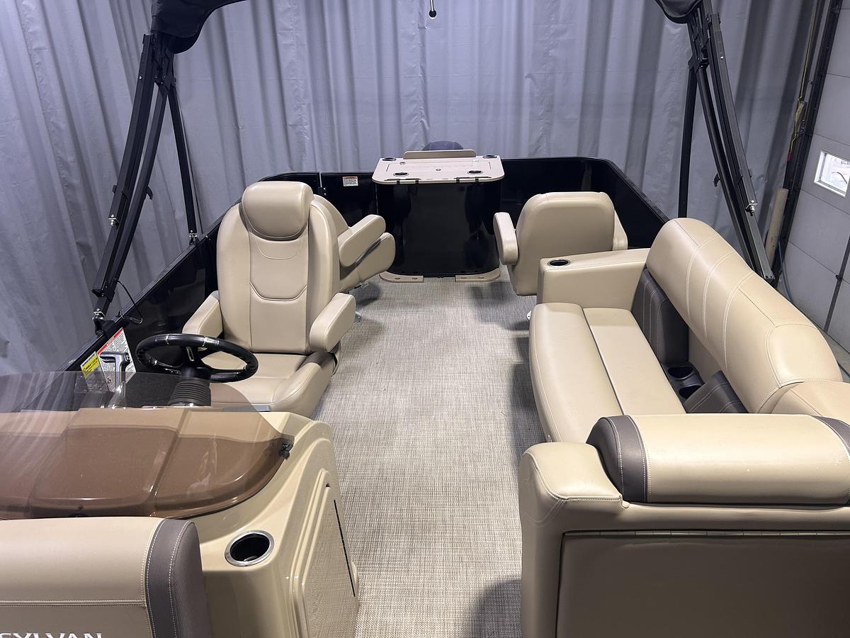 2026 Sylvan 822 Party Fish