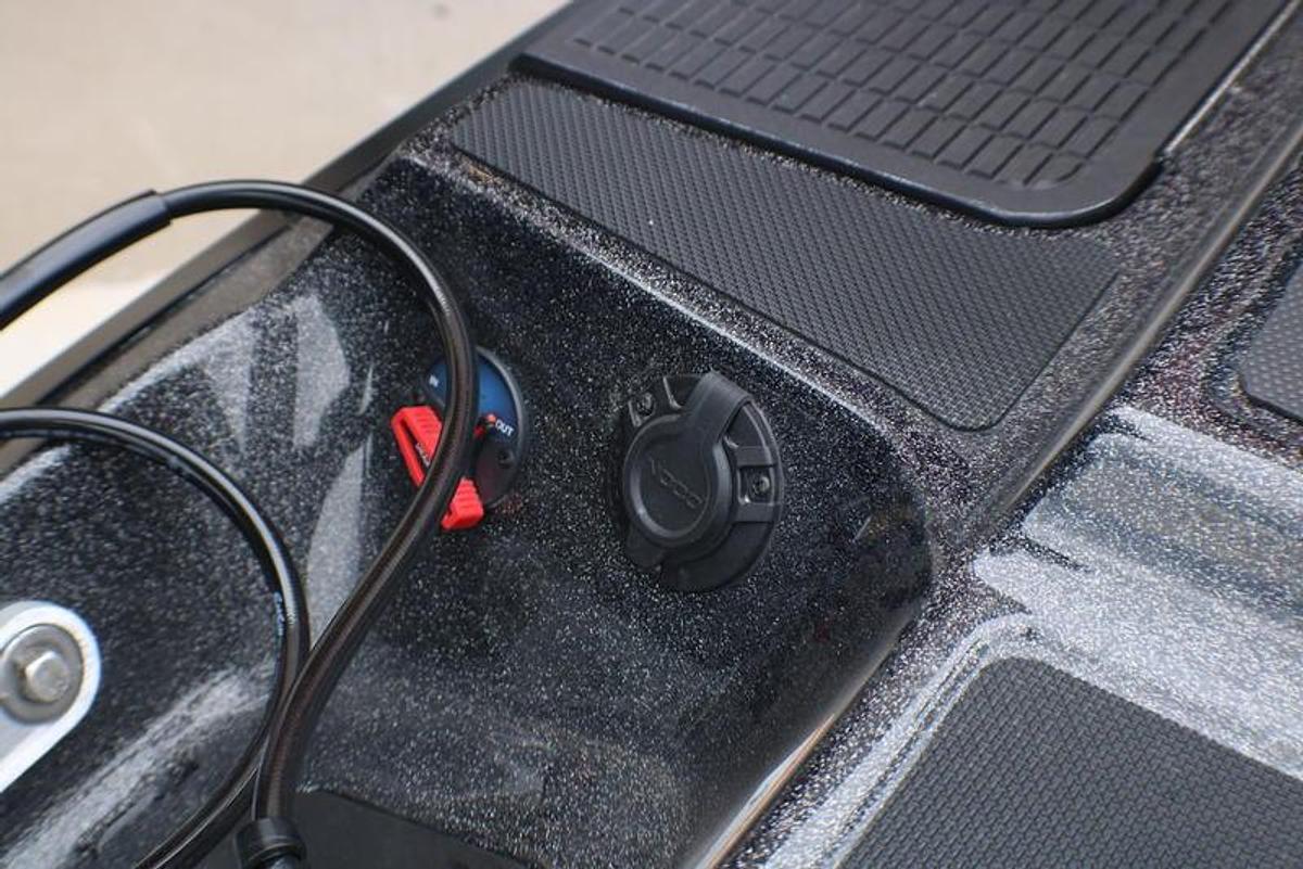 2024 Triton Boats 206 Allure