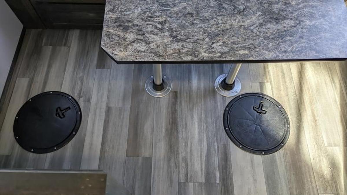 2026 Ice Castle Fish Houses 8' X 21V Missouri Riverbend II [$1,000 OFF, FREE SMART TV, FREE GENERATOR]