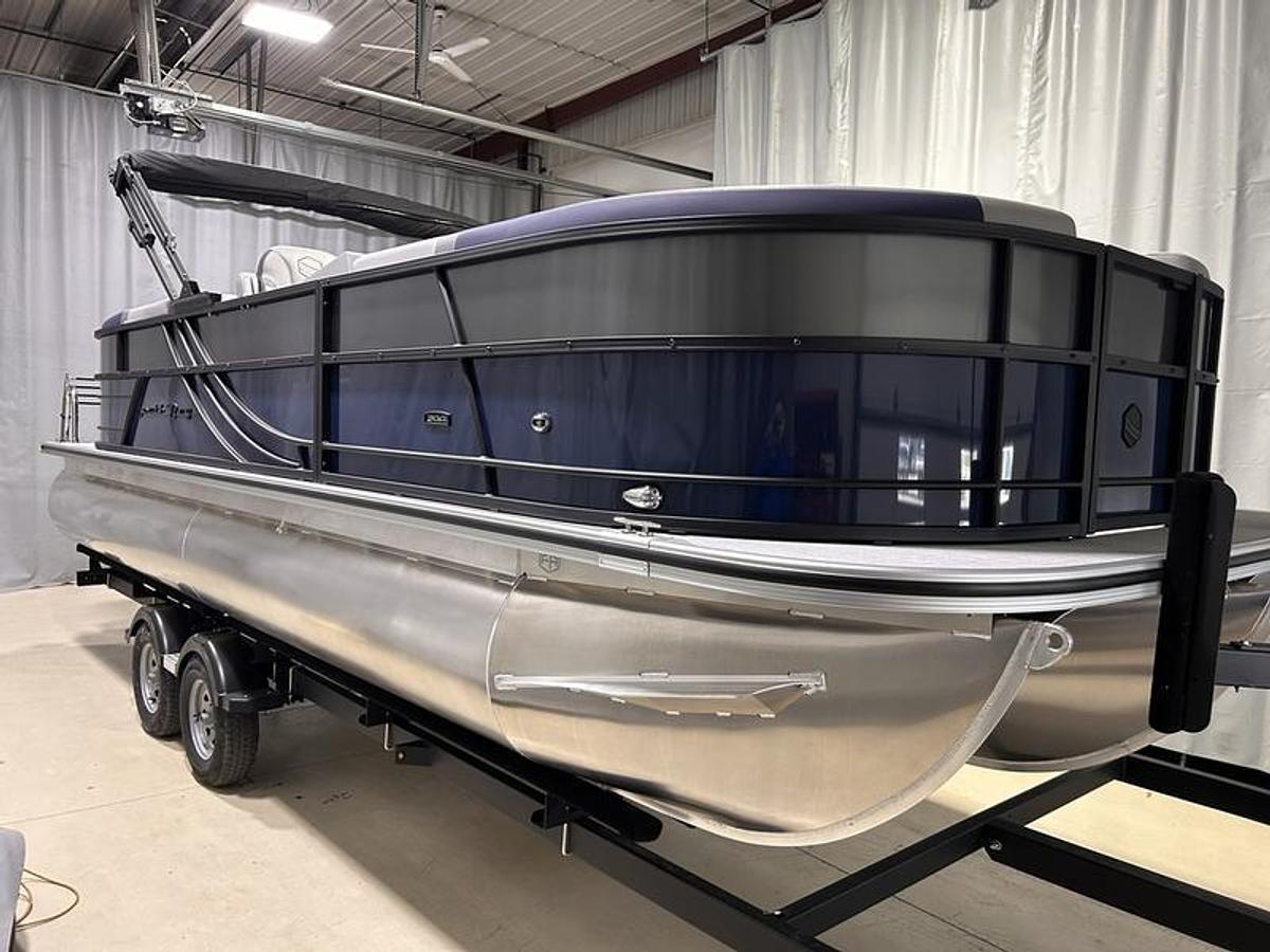 2025 South Bay S224RS Rear Seating 2.75