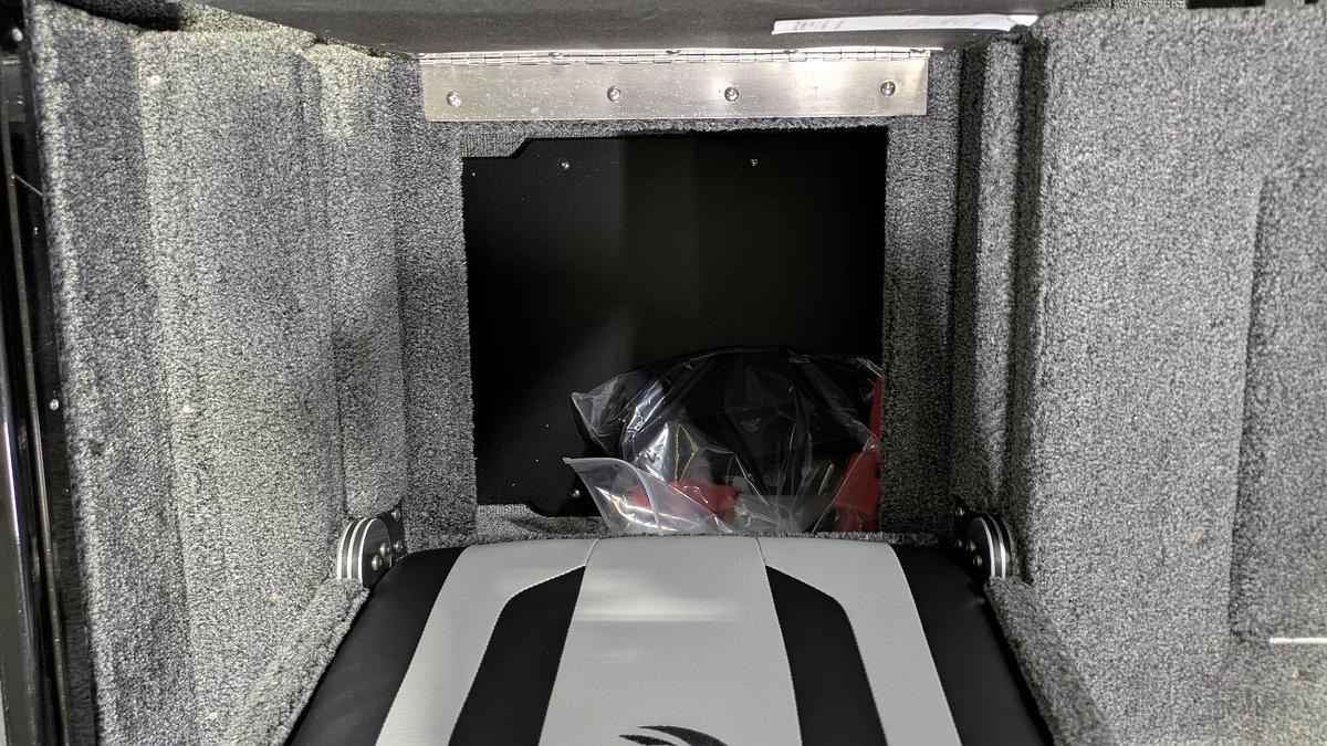 2026 Crestliner 1850 Fish Hawk Raptor Package