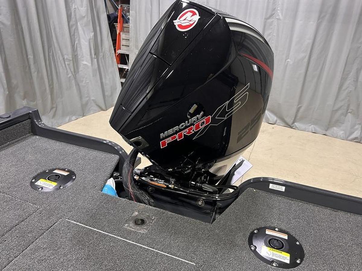 2026 Crestliner 2050 Fish Hawk