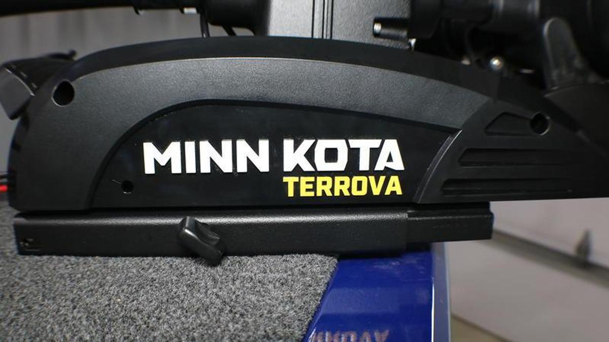 2025 Crestliner 1750 Hawk Walk Through