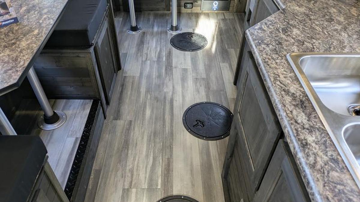 2026 Ice Castle Fish Houses 8' X 21V Missouri Riverbend II [$1,000 OFF, FREE SMART TV, FREE GENERATOR]