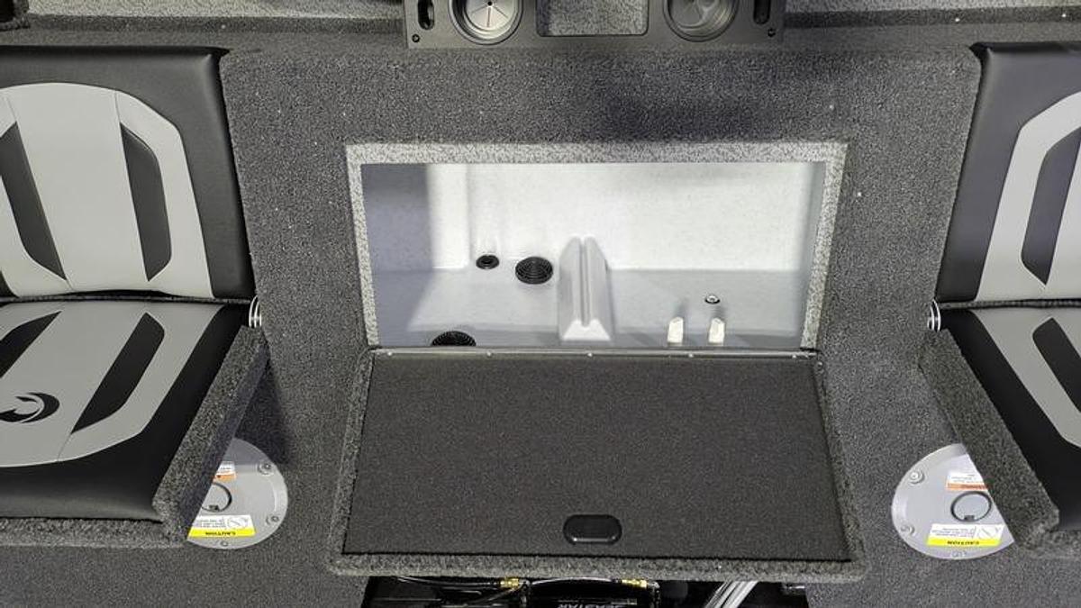 2026 Crestliner 1850 Fish Hawk