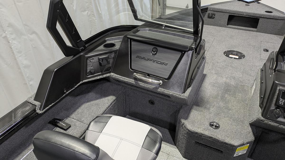 2026 Crestliner 1850 Fish Hawk Raptor Package