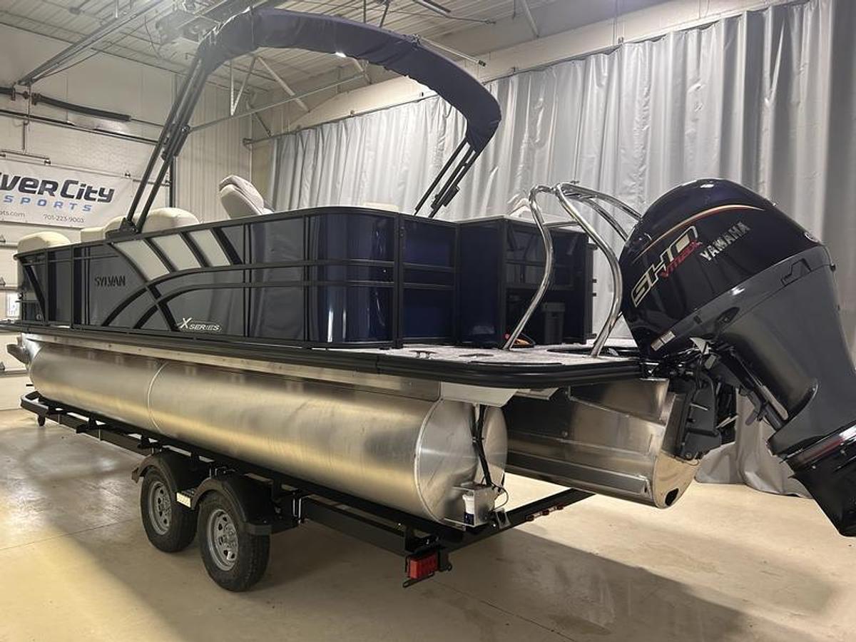 2026 Sylvan X3 Party Fish Platinum Package