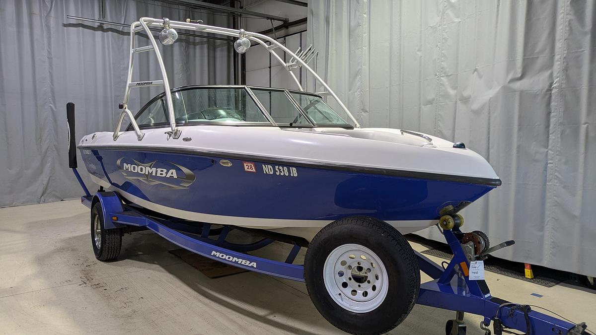 Used 2010 Moomba Outback V