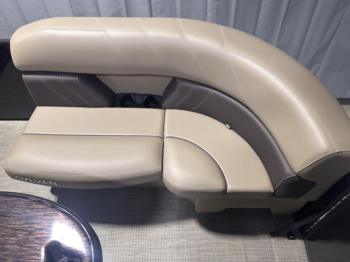 2026 Sylvan 822 Party Fish