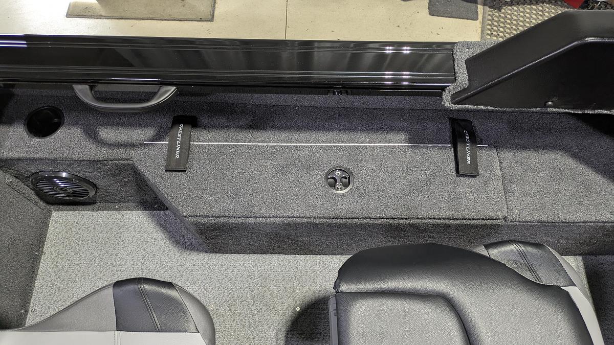 2026 Crestliner 1850 Fish Hawk Raptor Package