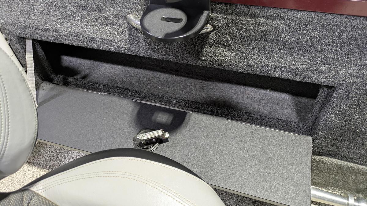 Used 2012 TRACKER Targa V18