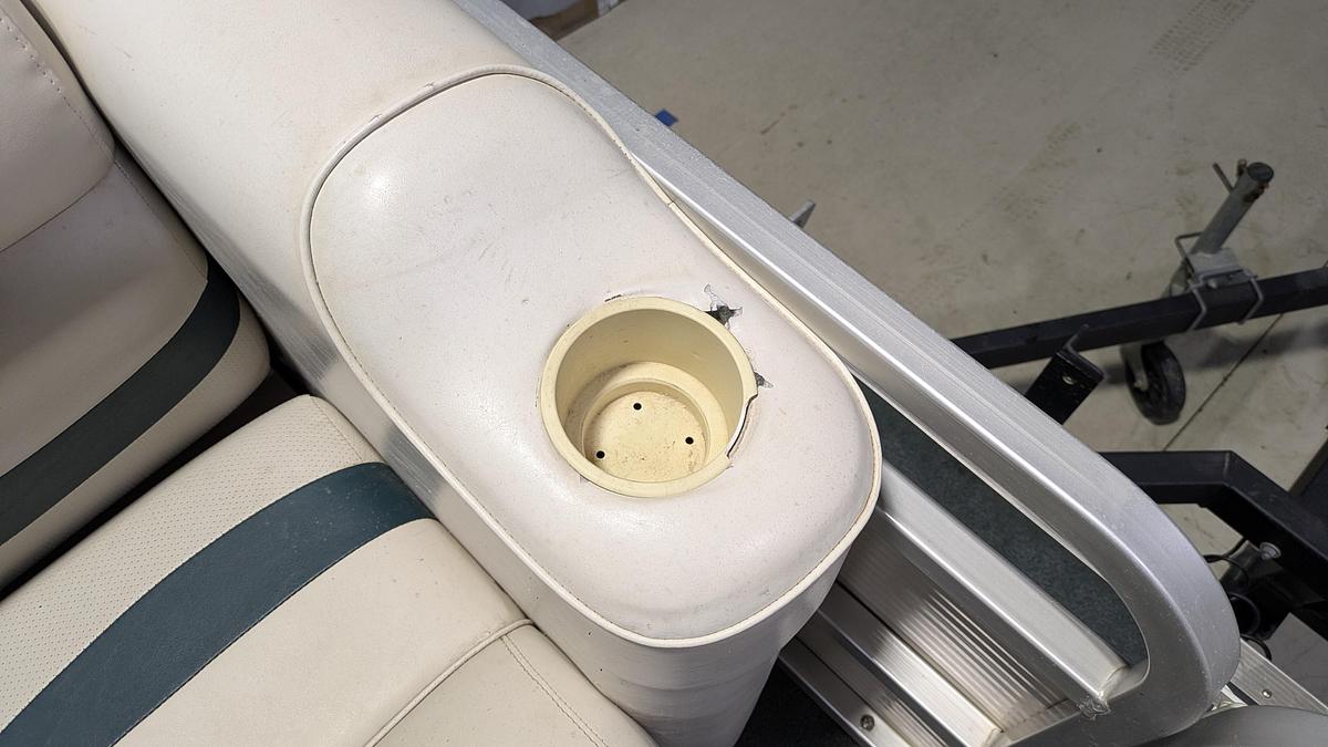 Used 2000 Sylvan 820 Elite Cruise