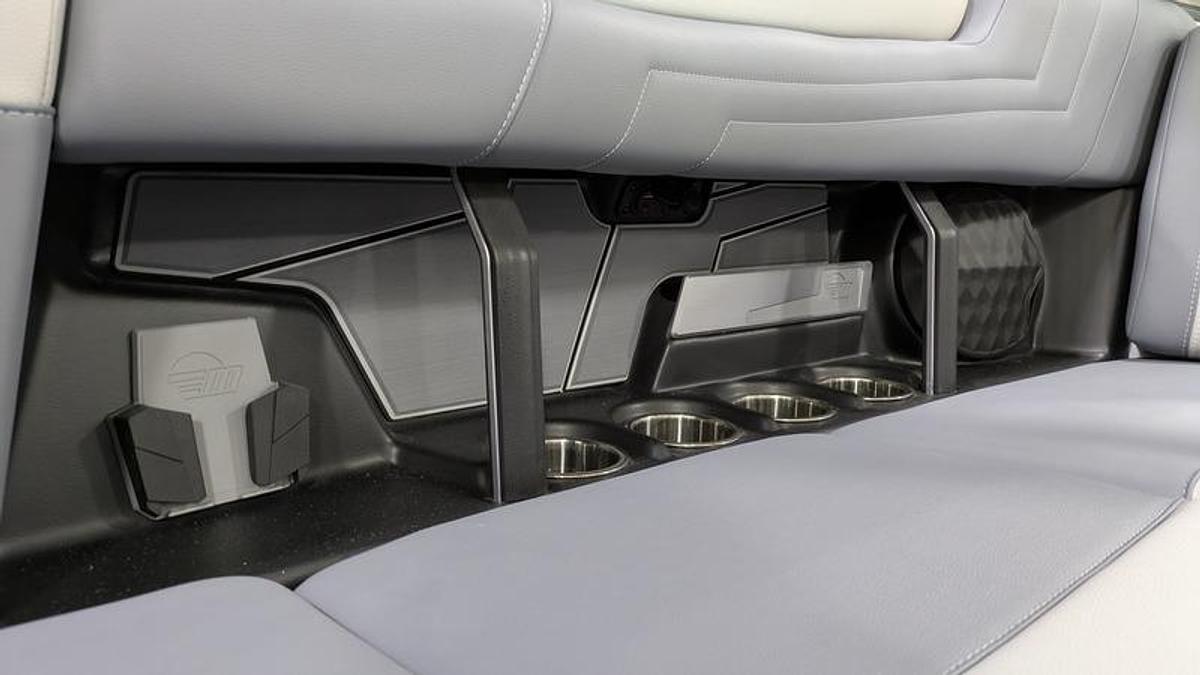 2026 Malibu Boats 25 LSV