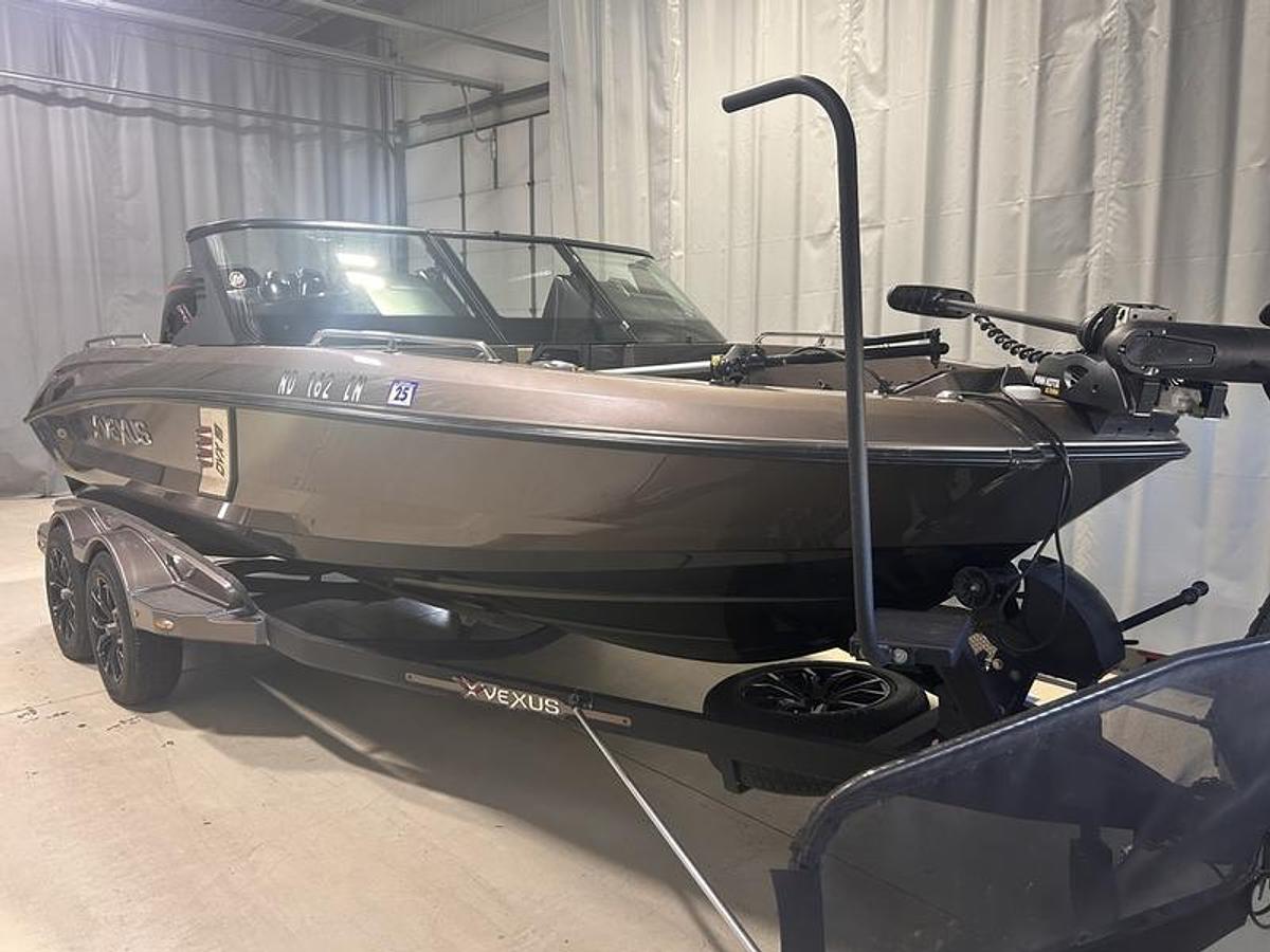 Used 2021 Vexus DVX19