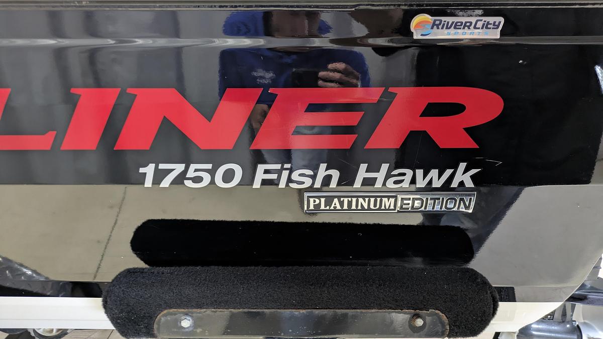 Used 2018 Crestliner 1750 Fish Hawk WT