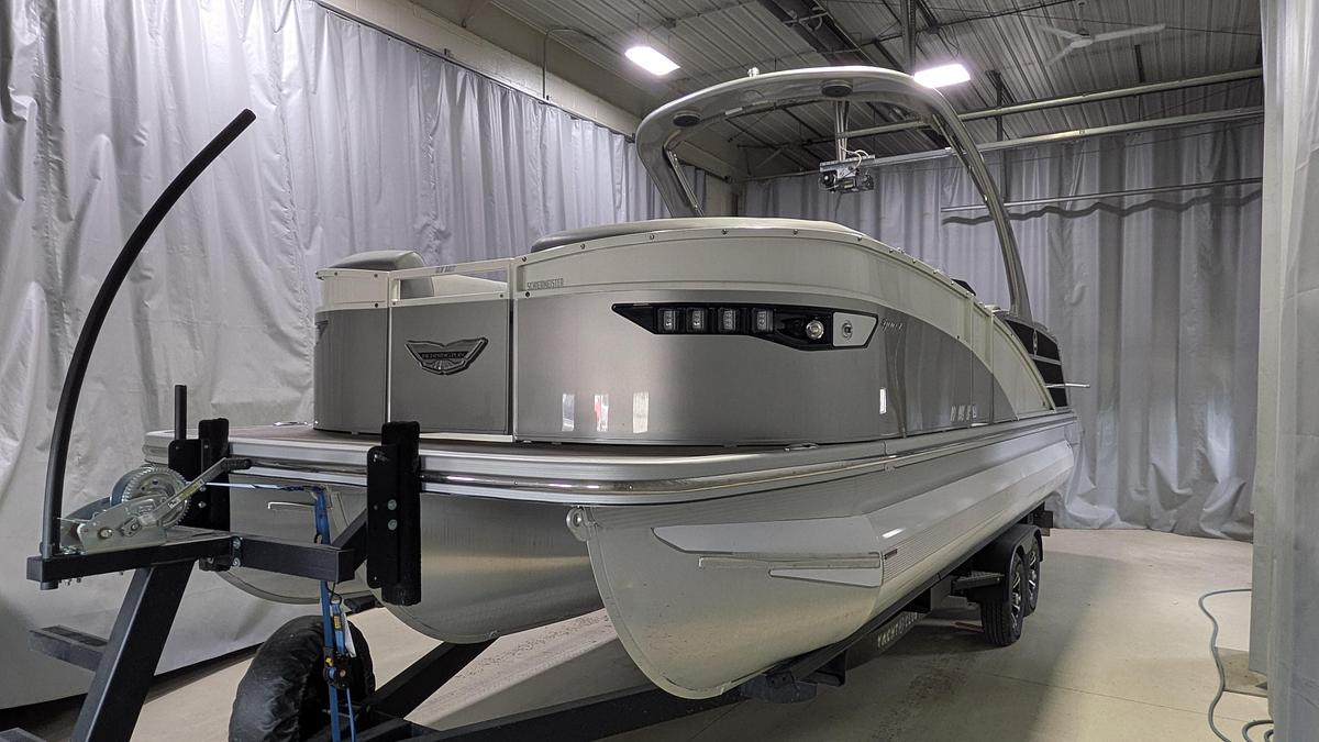 Used 2022 BENNINGTON 23RX Sport
