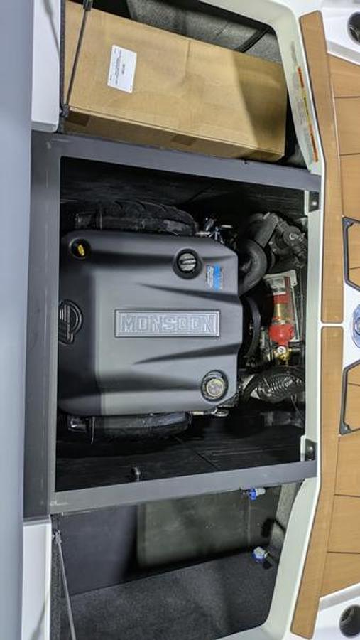 2026 Axis Wake Research T235