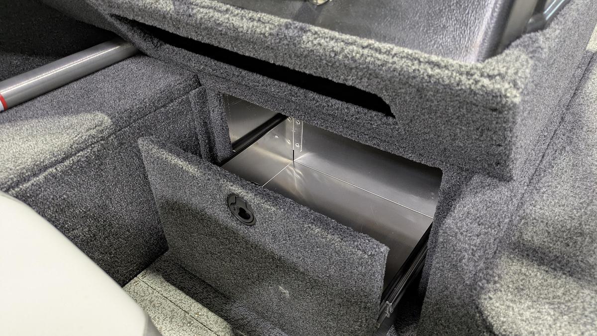 2026 Crestliner 1850 Fish Hawk Raptor Package