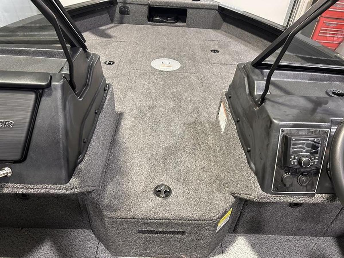 2025 Crestliner 2050 Fish Hawk