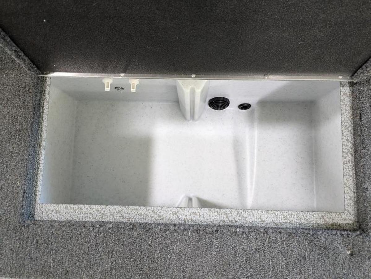 2026 Crestliner 1850 Fish Hawk WT JS RAPTOR