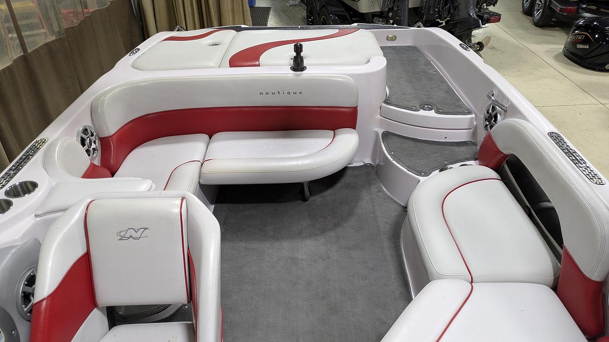 Used 2006 Correct-Craft Air Nautique SV211
