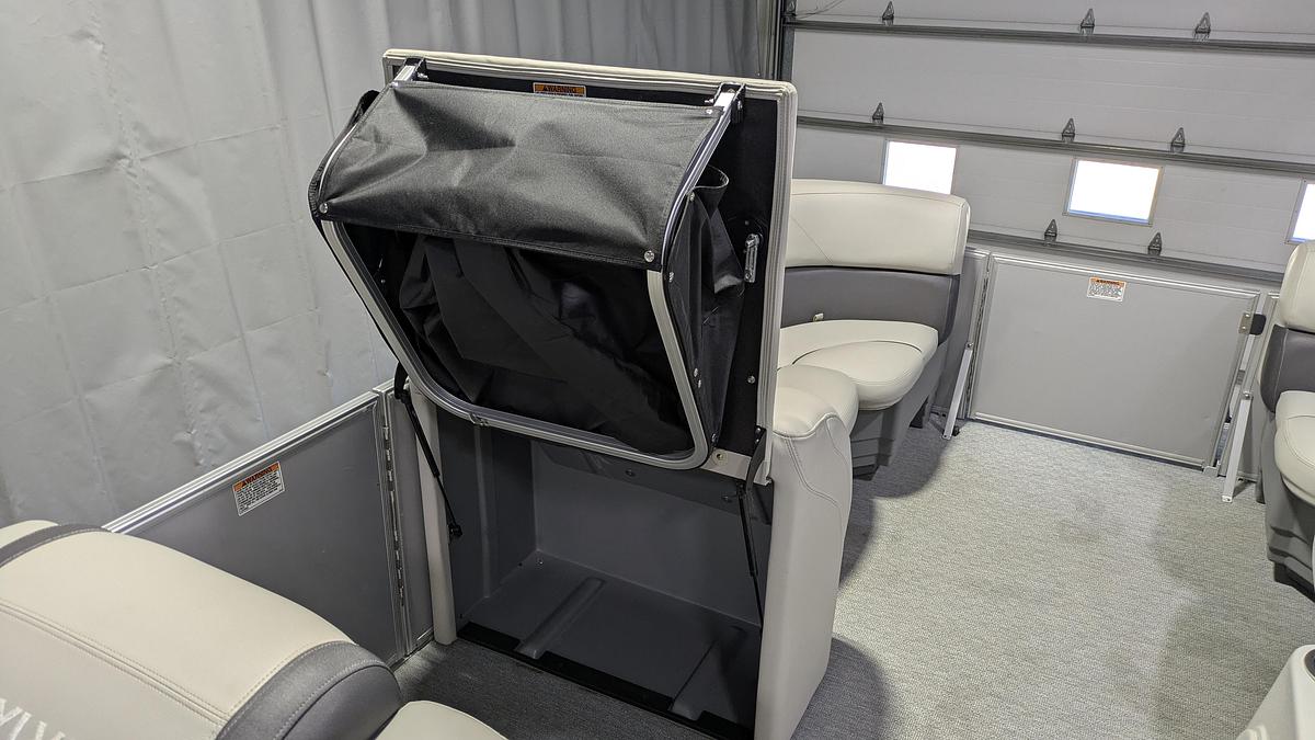 Used 2022 Sylvan Mirage 8522 CLZ