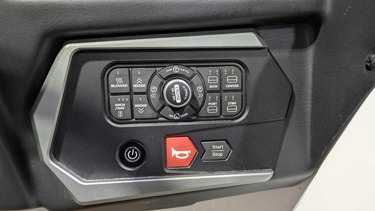 2026 Axis Wake Research T235