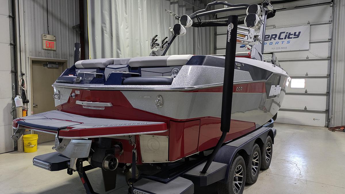 Used 2022 Malibu Boats M240