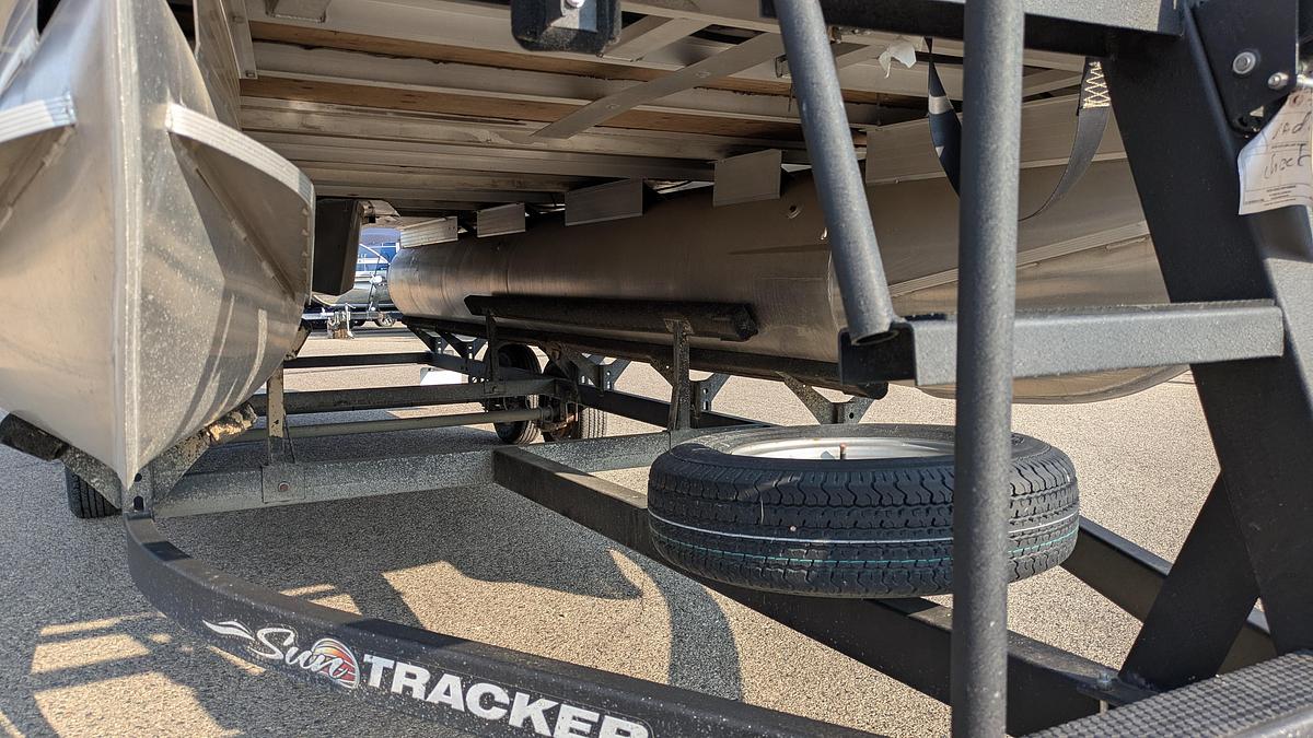 Used 2023 Sun Tracker Sportfish 20 DLX TRAILER INCLUDED