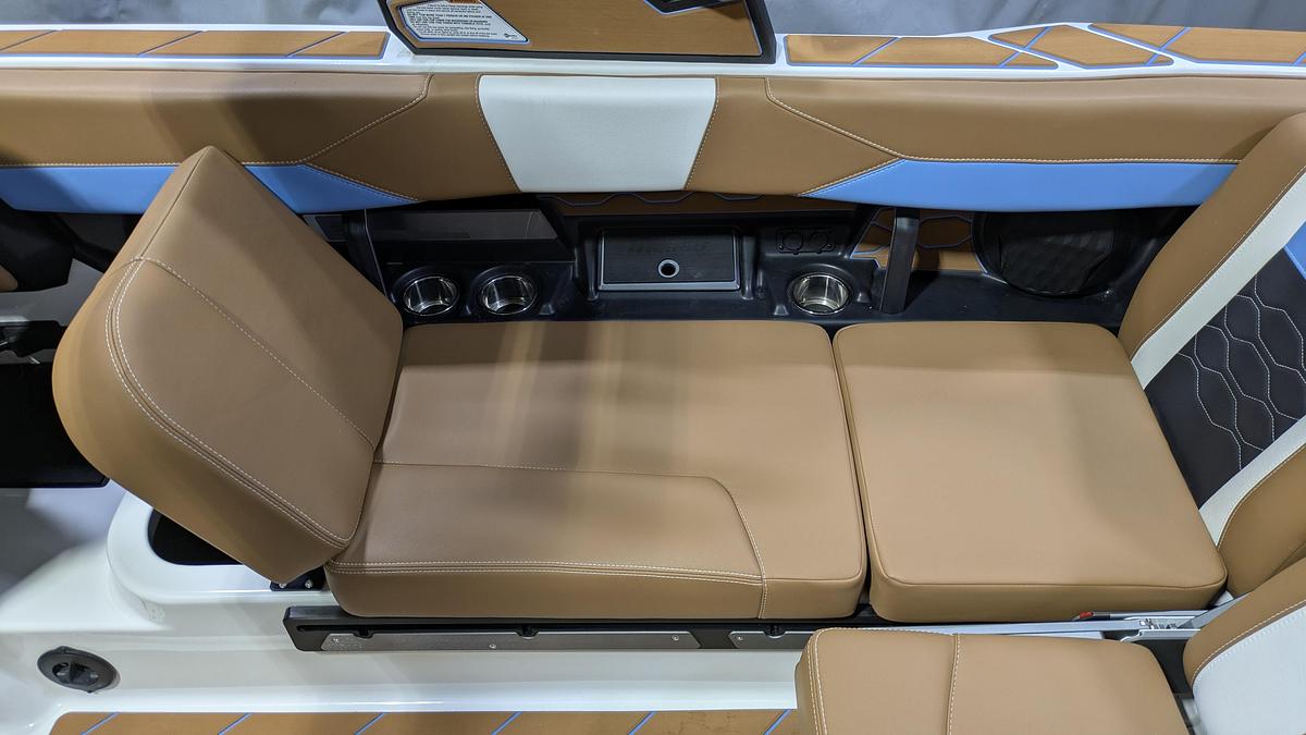 2026 Malibu Boats 23 LSV