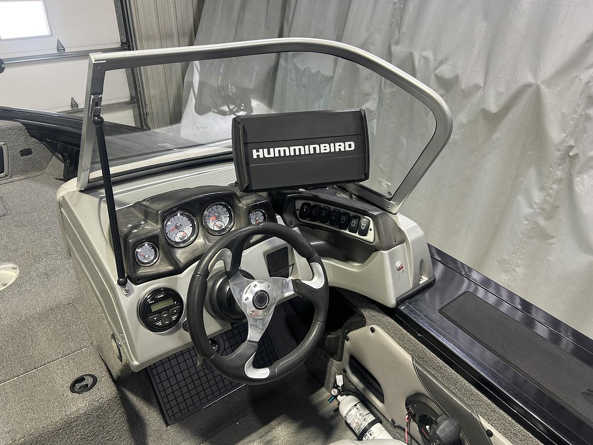 Used 2017 TRACKER Targa V20