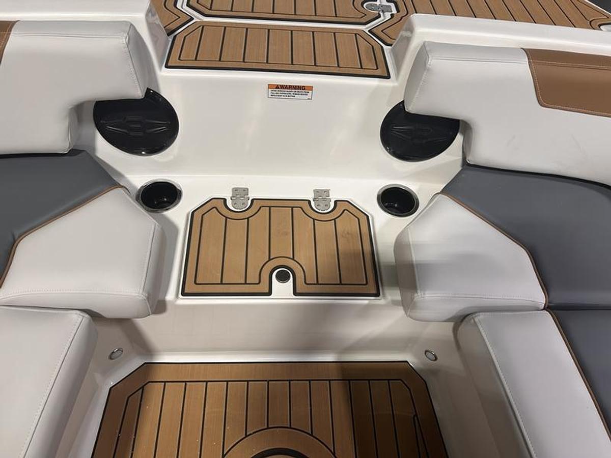 2025 Starcraft Marine SVX 190 OB DC *AFTER ALL INCENTIVES*