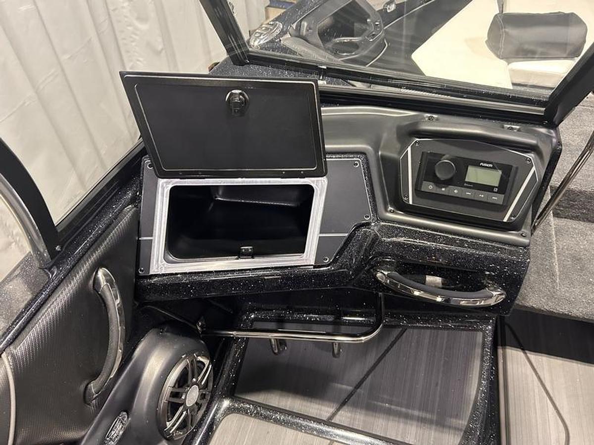 2026 Skeeter SOLERA189 *$500 Tackle Warehouse Giftcard*