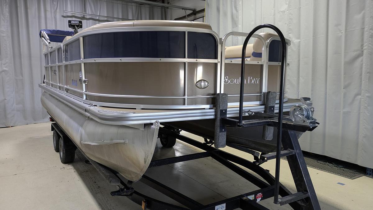 Used 2016 South Bay S222CR 25