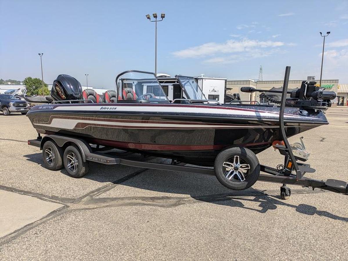 2025 Skeeter SOLERA205